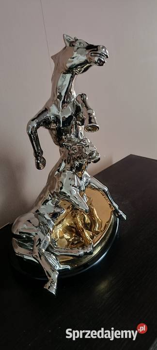 Figura porcelanowa koni Tarnów