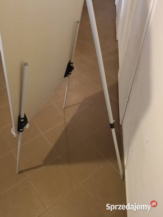 Flipchart z powierzchnią tablicy suchościeralnej Olsztyn