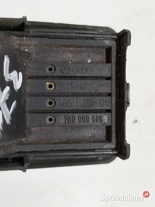 PRZEŁĄCZNIK SZYB LEWY PRAWY KOMPLET 7D0959565 VW