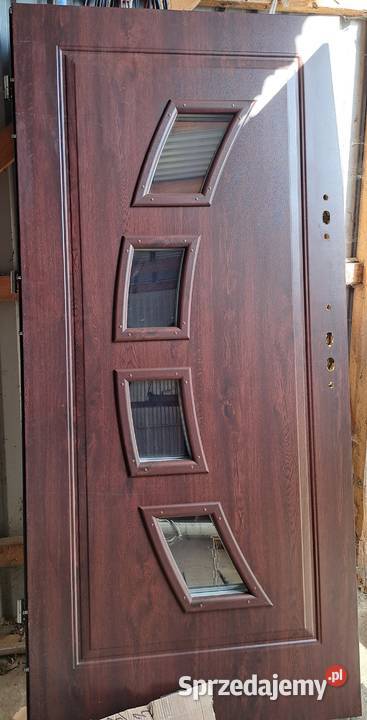 Drzwi zewnętrzne prawe KMT Pułtusk