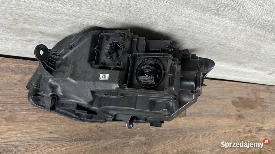 W T6 LAMPA PRZEDNIA PRAWA FULL LED 7E1941036 osobowe