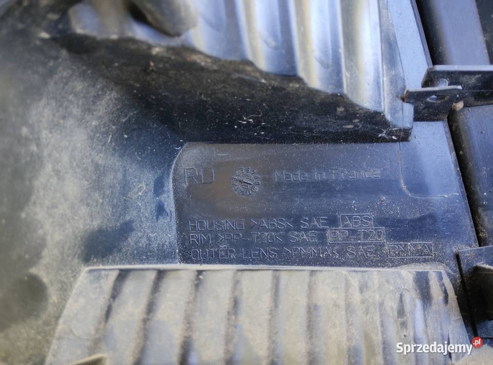Lampa prawa tył sedan Nissan Primera P12 Połaniec