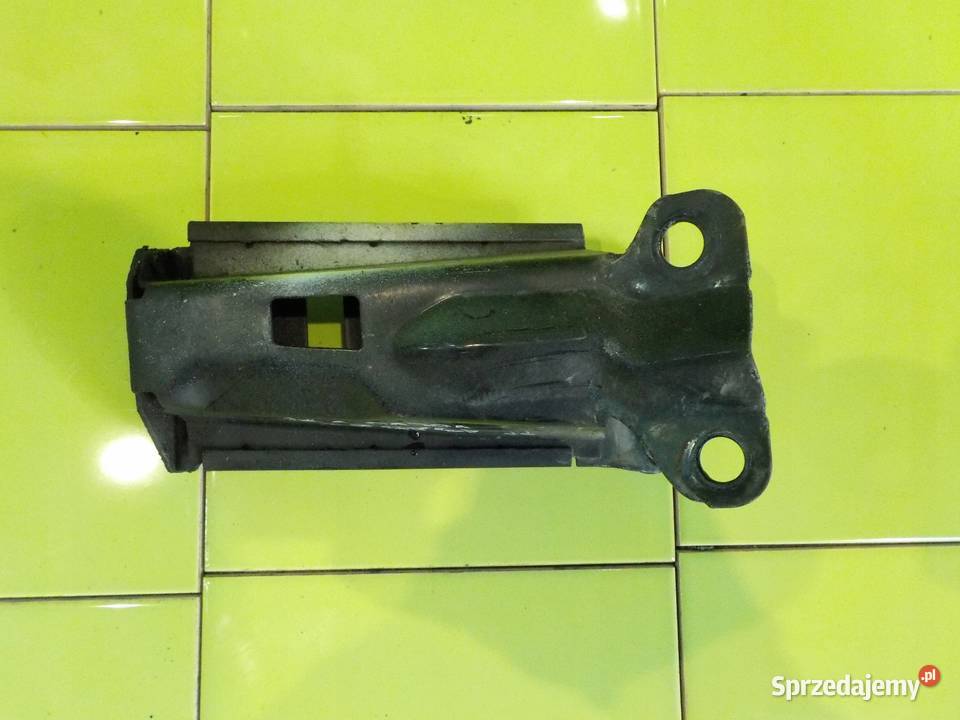 VOLVO V70 III 24 D5 09r strefa zgniotu prawa Suków