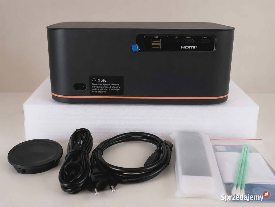 Projektor JQ820