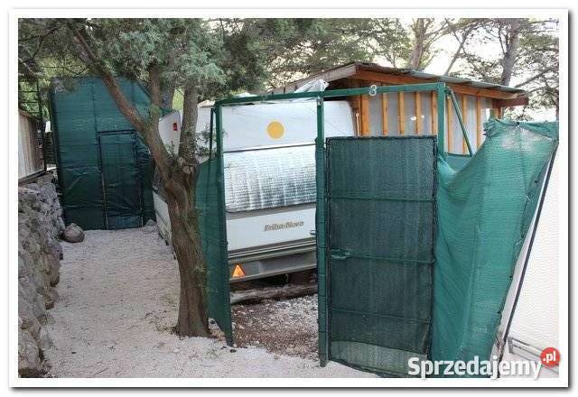 Wyjątkowo położona przyczepa kempingowa w taras