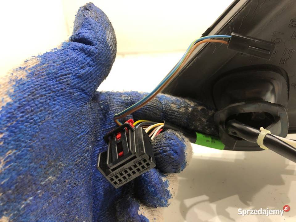 LUSTERKO LEWY AUDI A4 B8 SedanLimuzyna 0715 osobowe