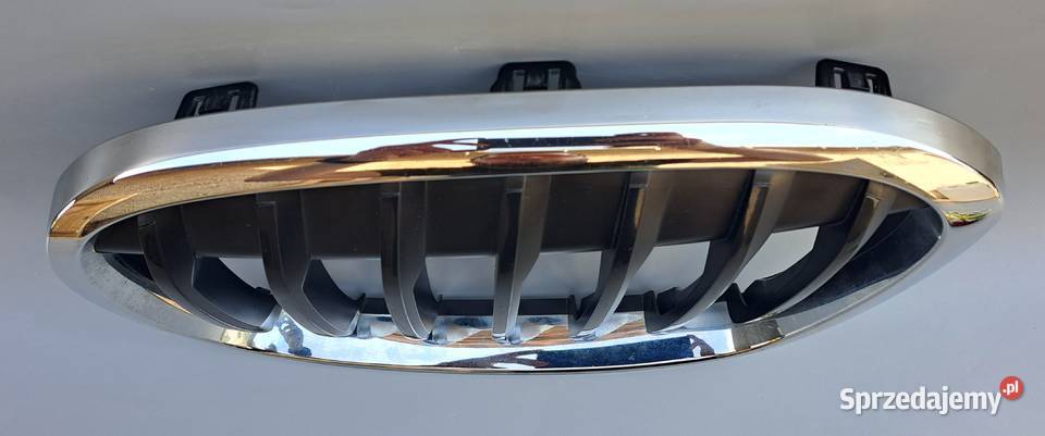 BMW X1 F48 Nerka Grill Lewa 7354823 7383365 Karoseria Mielęcin