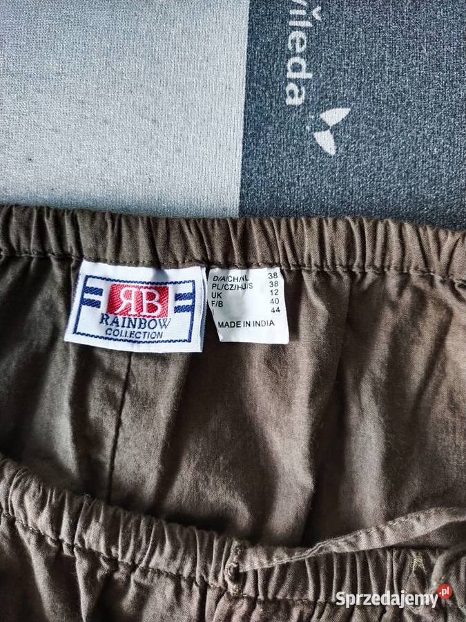 Spódniczka w kolorze oliwki śląskie Katowice