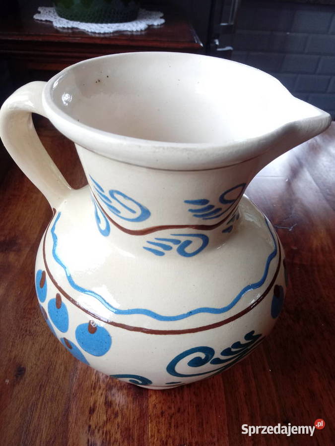 ceramiczny gliniany dzbanek wazon z uchem Piotrówek