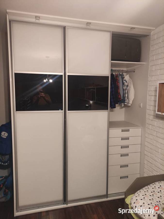 Szafa z drzwiami przesuwnymi Piaseczno