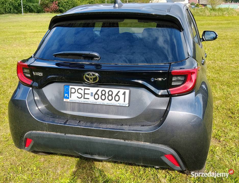 Toyota YARIS grudzień 2024 szary Śrem