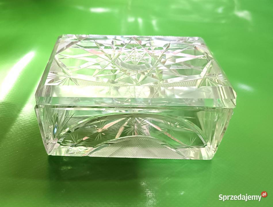 Szkatułki kryształowe 3 Porcelana i szkło