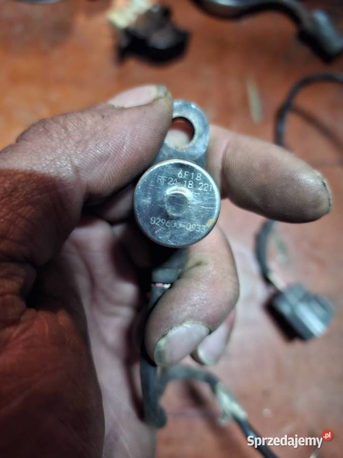 Czujnik położenia wału Mazda 6 20 diesel RF5C