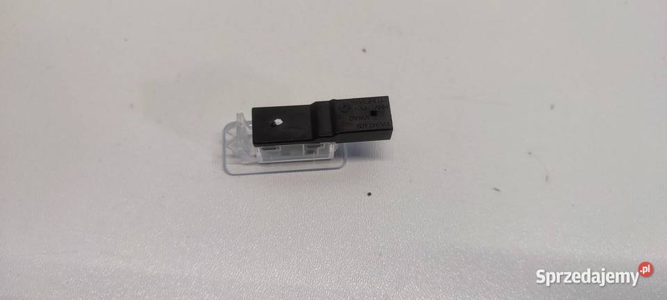 SKODA SUPERB 4 LAMPKA KABINY LED 10A947409