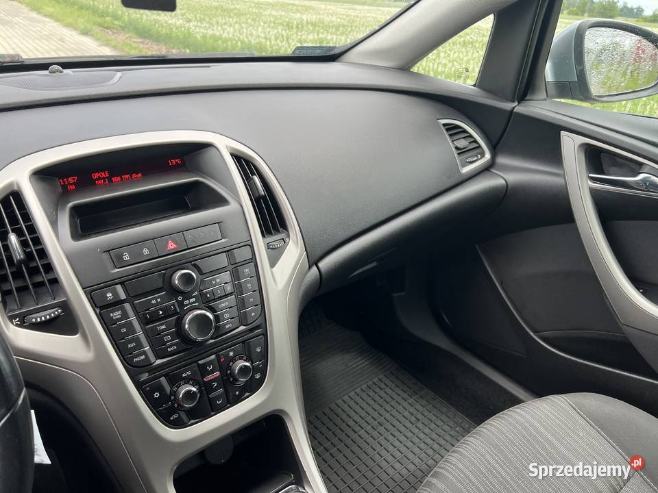Sprzedam samochód Marki Opel Astra J Rogów Opolski