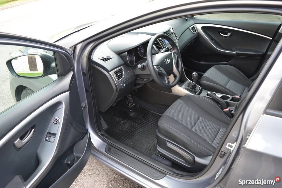 Hyundai I30 14 98 z Polskiego Salonu Serwis ASO Hatchback i30 Wolbrom