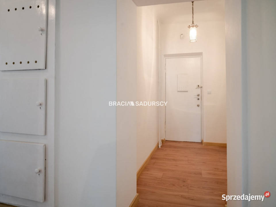 sprzedaży mieszkania 49m2 2 pokojowe Kraków