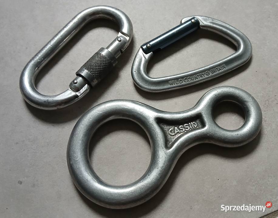 ósemka Cassin i dwa karabinki wspinaczkowe Petzl Lubartów
