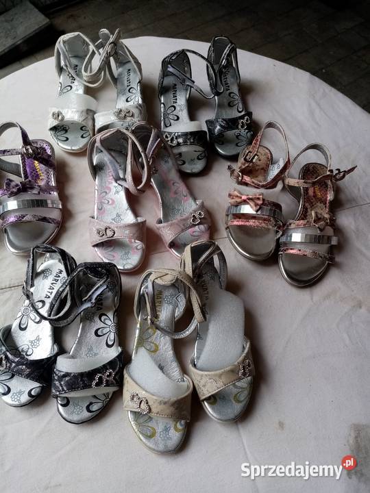 Sprzedam nowe buty na paskach dziewczynki wymiar Rozmiar 26 Zielonki