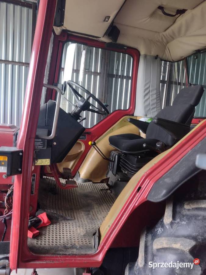 Ciągnik rolniczy International Case IHC 685 XL z Spławy Pierwsze