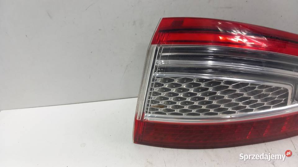 FORD MONDEO MK4 LIFT HB LAMPA TYŁ PRAWA Zbierkowo