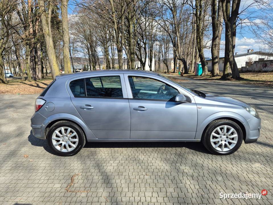 Sprzedam Opel Astra H 2004r 16 16V benzyna centralny zamek