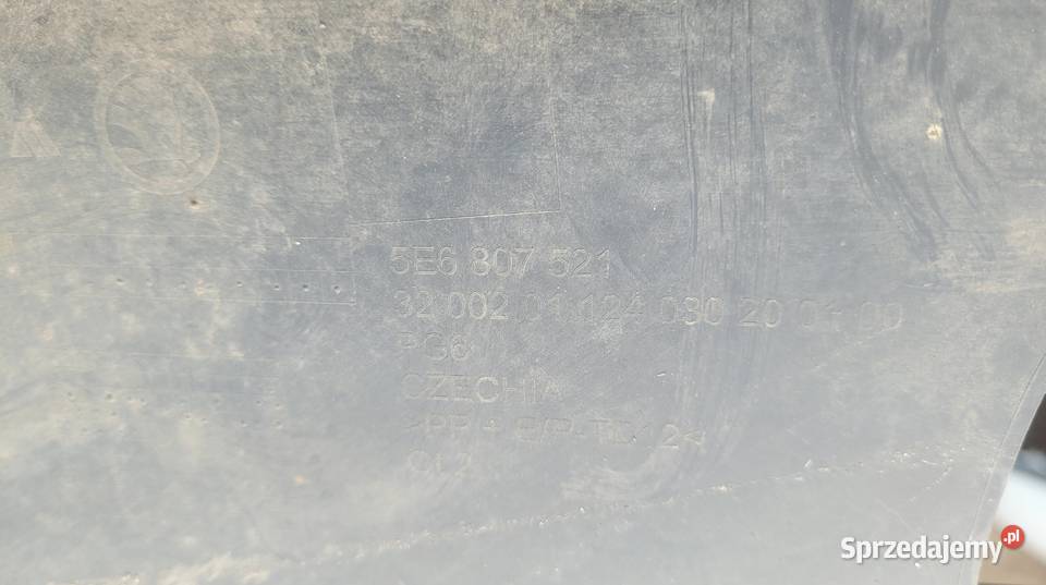 SKODA OCTAVIA IV 4 ZDERZAK TYŁ TYLNY DOKLADKA Ruda Śląska