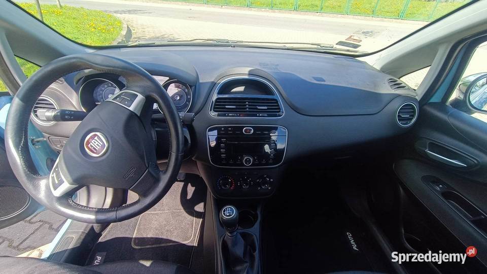 Fiat Punto Limitowana Wersja AZZURRO BLUE Rok produkcji 2014 Kłodzko