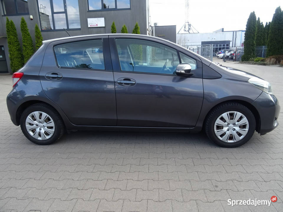 Toyota Yaris Samochód z polskiego salonu w klimatyzacja Łódź sprzedam