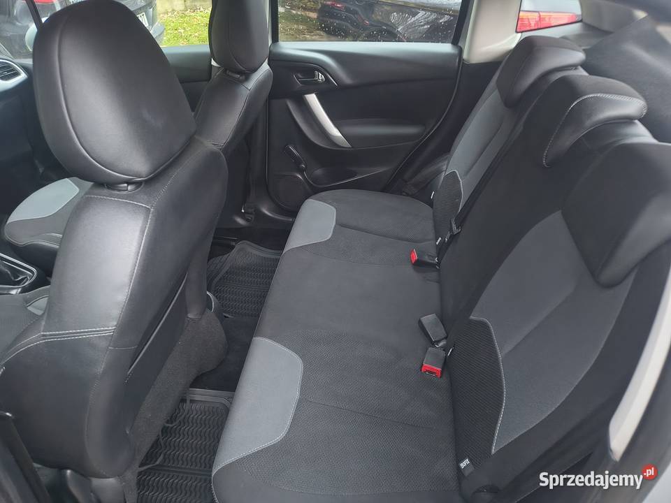 Citroen C3 14 HDI 2012 srebrny Bistuszowa