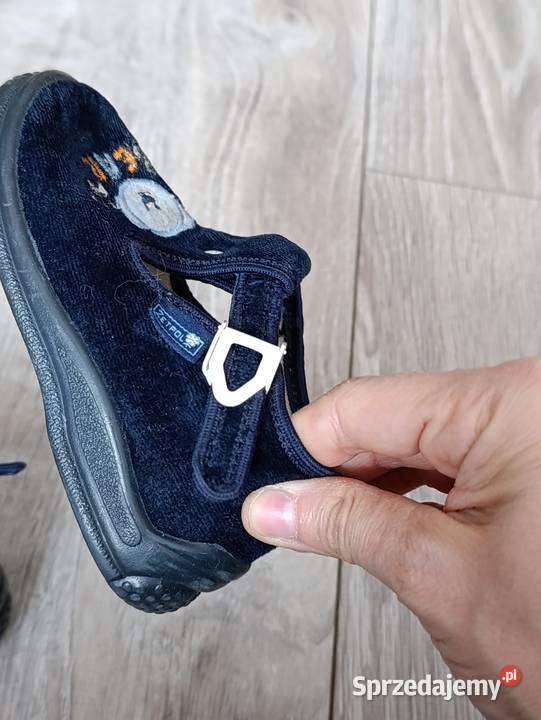 kapcie chłopięce buty rozmiar 23 długość wkładki Domowe Poznań