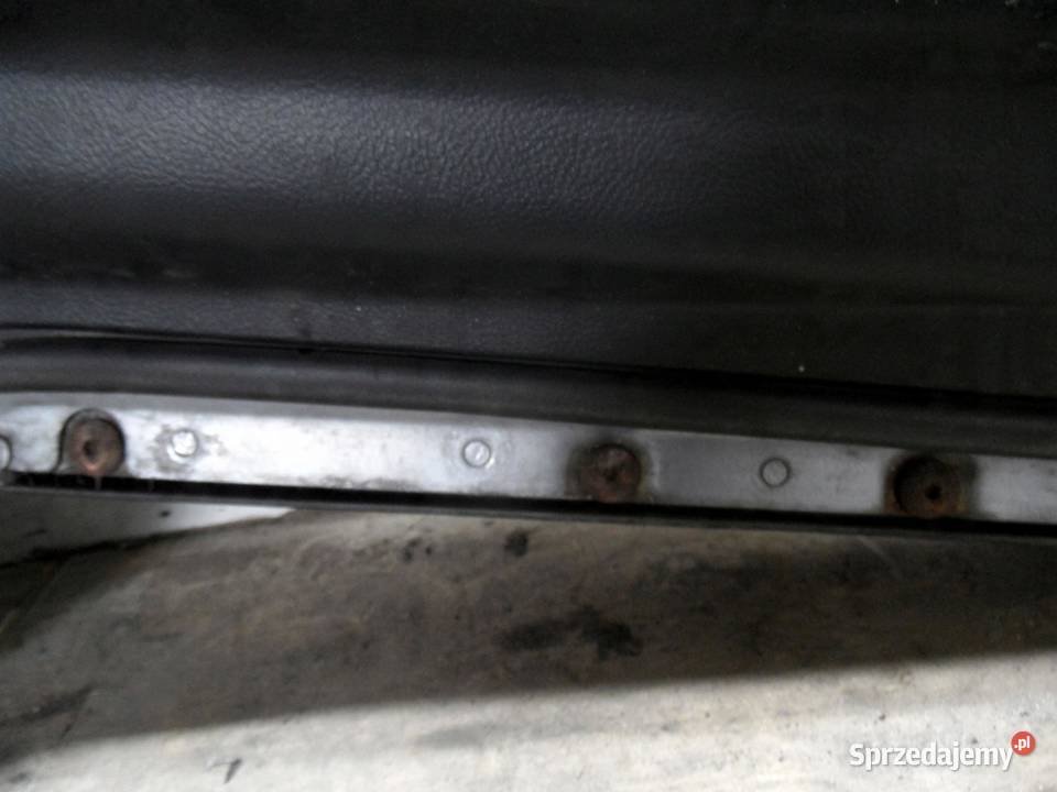 LAND ROVER DISCOVERY III 08r klapa tył