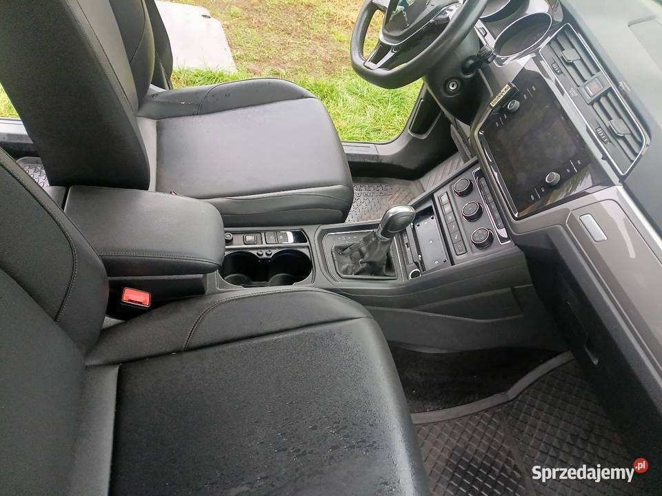 VW Touran 5TA 2019 części fotel próg tapicerka sprzedam
