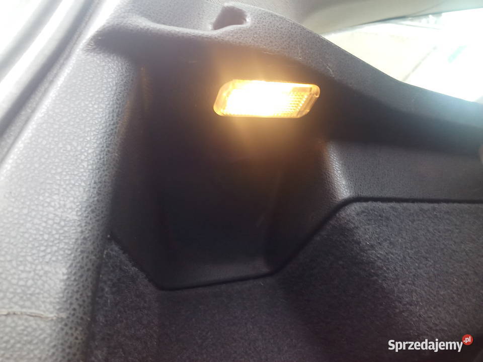 Audi Lampka oświetlenia kabiny Wnętrza Schowka osobowe Pozostałe Dębica