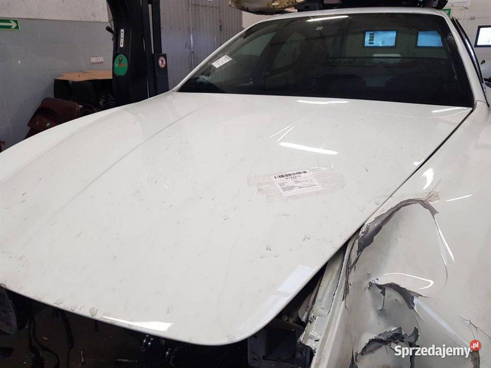 MASKA MASERATI QUATTROPORTE LIFT 2012 BIAŁA Lipno