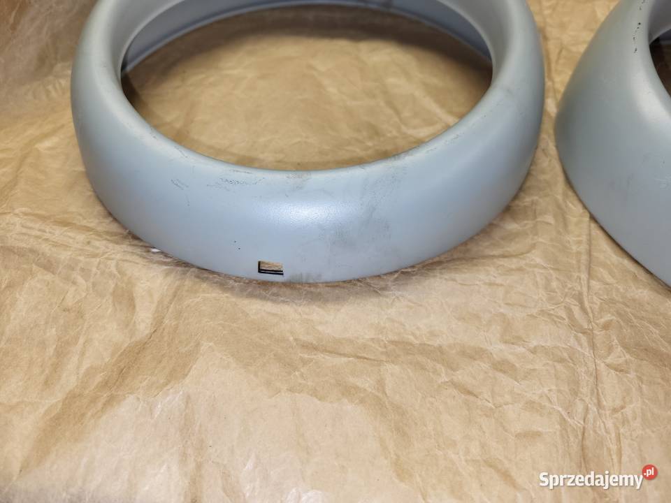 Trabant 601 11 Nowe ramki lamp reflektorów osobowe Piaseczno sprzedam