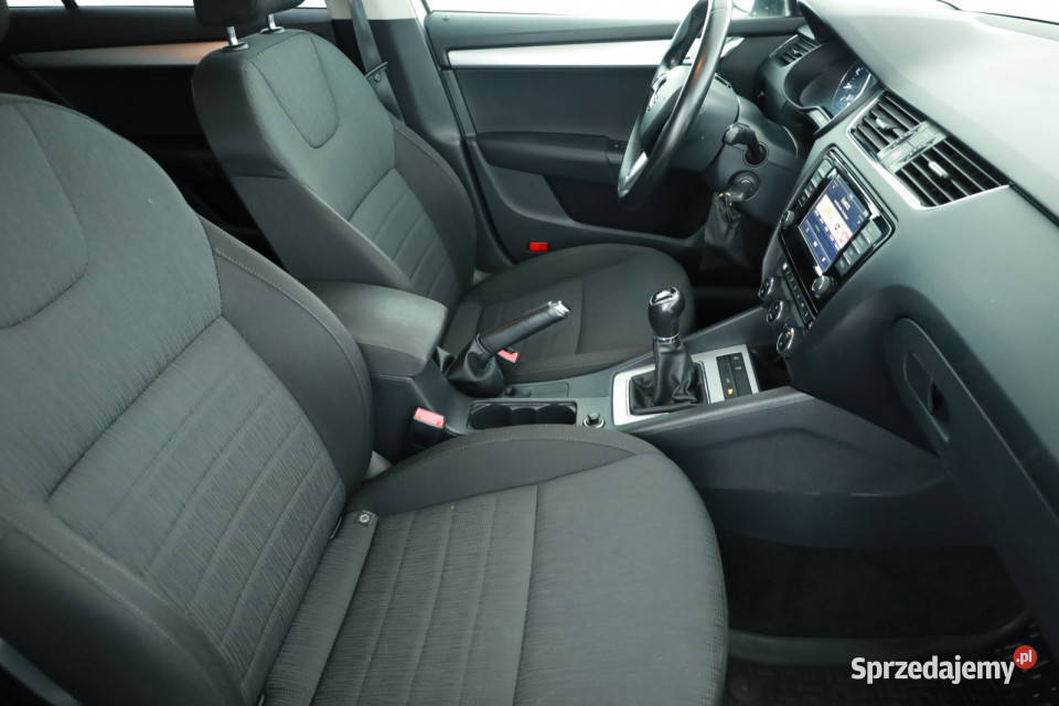 Skoda Octavia 14 TSI biały Piaseczno sprzedam