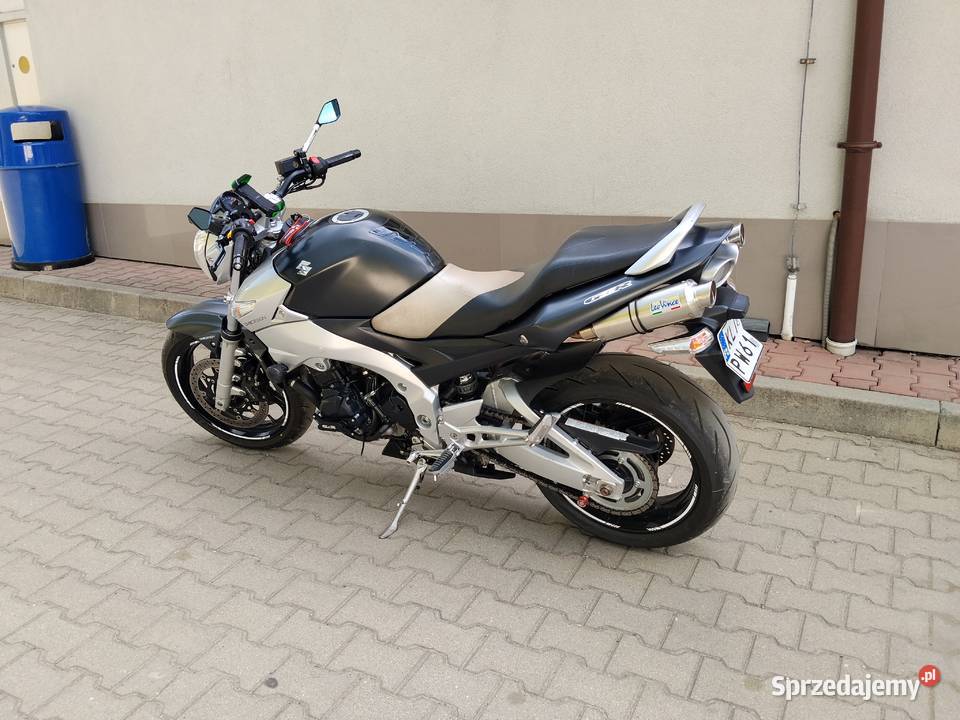 Suzuki GSR 600