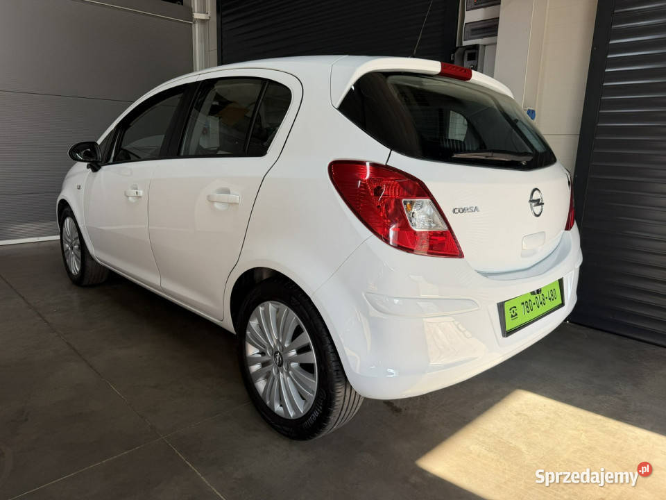 Opel Corsa 90tyśkm Stan perfekt Bezwypadkowa 1WŁ Chechło