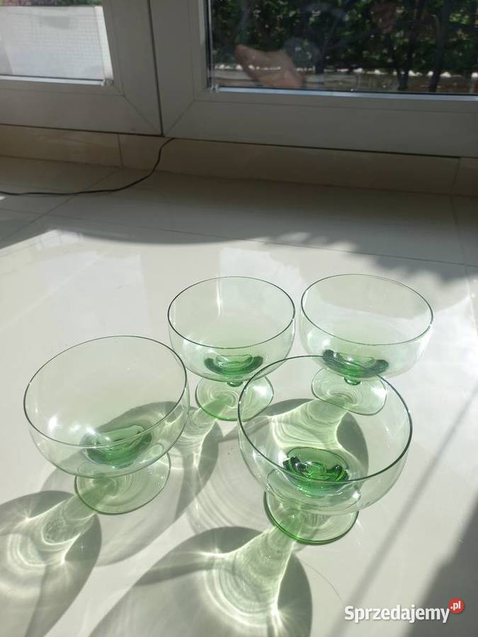 Kieliszki do szampana pucharki deserowe Toruń