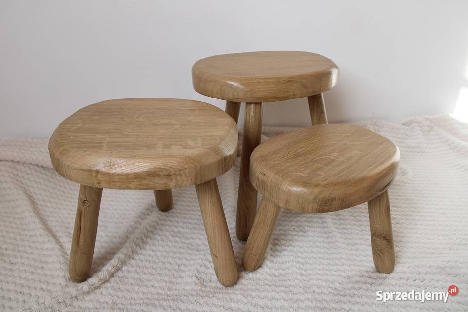 Dębowe stołeczki kwietniki