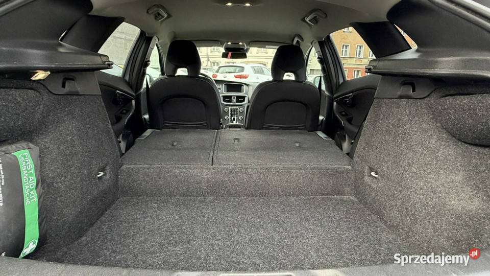 Volvo V40 20 Benzyna Zarejestrowany Ubezpieczony isofix Elbląg