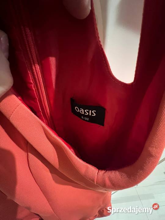 Prześliczna czerwona sukienka Oasis S Spódnice i sukienki