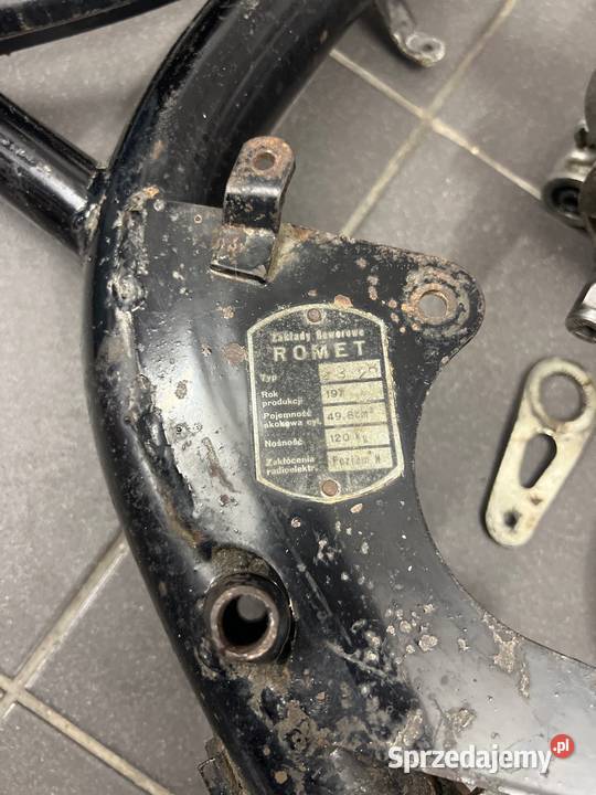 Komar Sh 2328 automat Kotlin