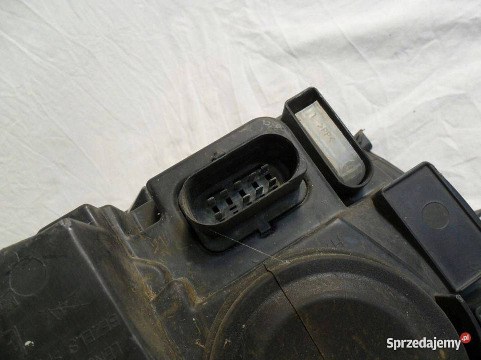 Reflektor Przód strona lewa Volkswagen Amarok osobowe wielkopolskie Nowy Tomyśl