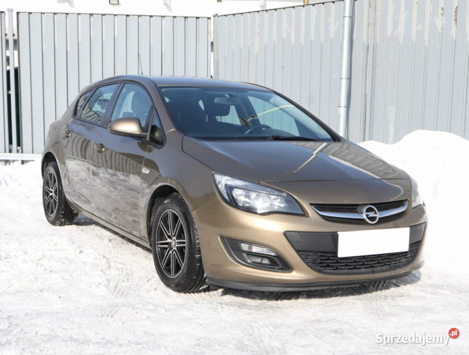 Opel Astra 16 16V Rok produkcji 2013 Piaseczno