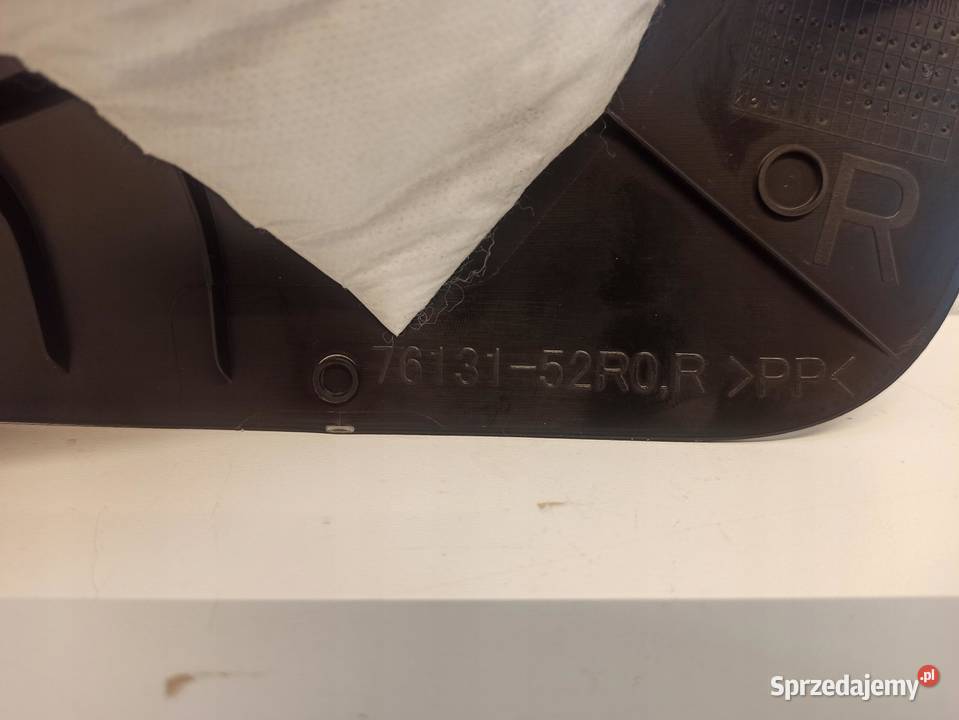 SWIFT MK8 MK9 LISTWA OSŁONA PRAWY TYŁ 7613152R0 osobowe sprzedam