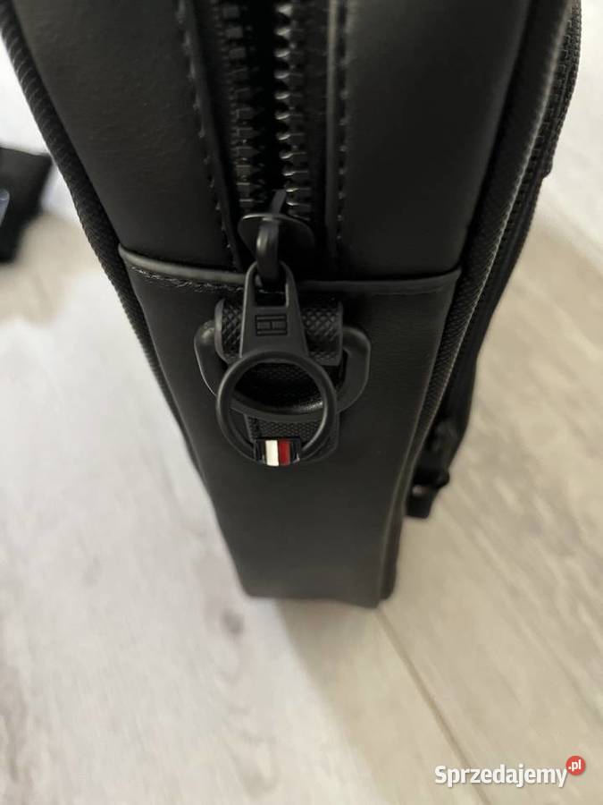 Sprzedam Damska Aktówkę Tommy Hilfiger sprzedam