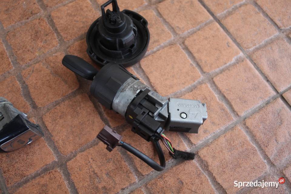 STACYJKA WKŁADKA KLUCZYK KOREK WLEWU PALIWA