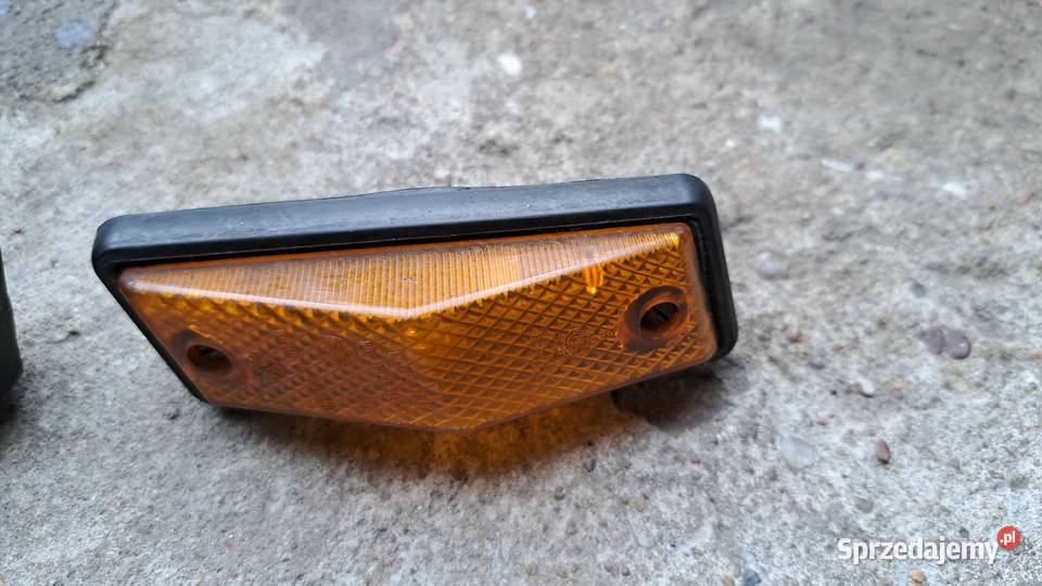 Kierunkowskazy PL na błotnik Fiat 125p Leszno